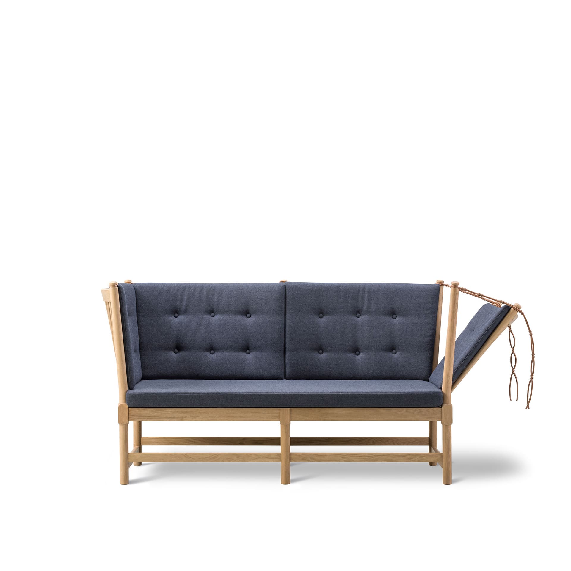 Fredericia Furniture - The Spoke-Back Sofa 2 Seater, Såpad ek, Tyg 1, 5201 Capture - Sofaer - Børge Mogensen - Blå