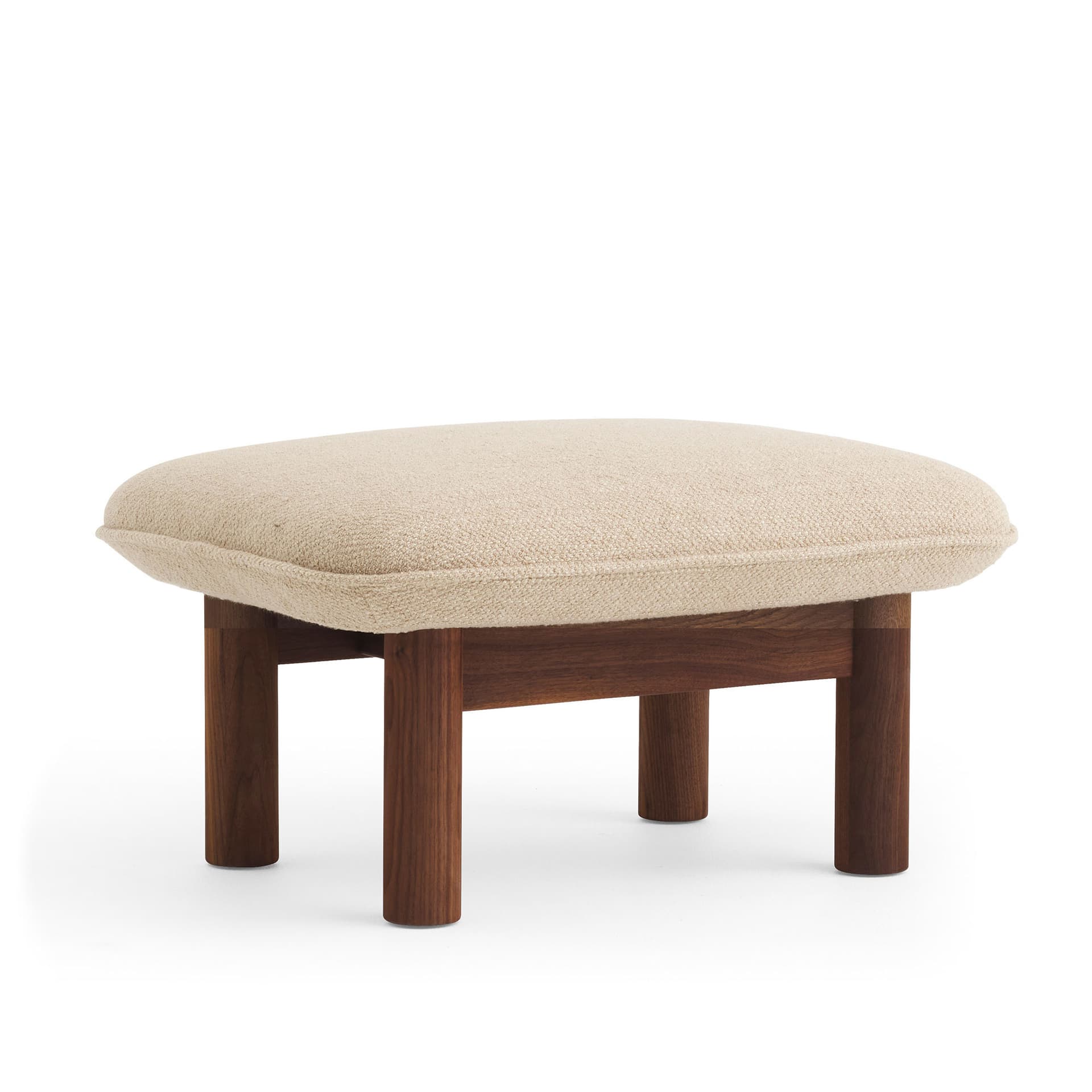 Audo Copenhagen - Brasilia Ottoman Solid Walnut Fabric Cat. 0 Boucle Col. 02, - Puffer - Anderssen & Voll - Tre farget - Tre/Tekstilmateriale/Skum