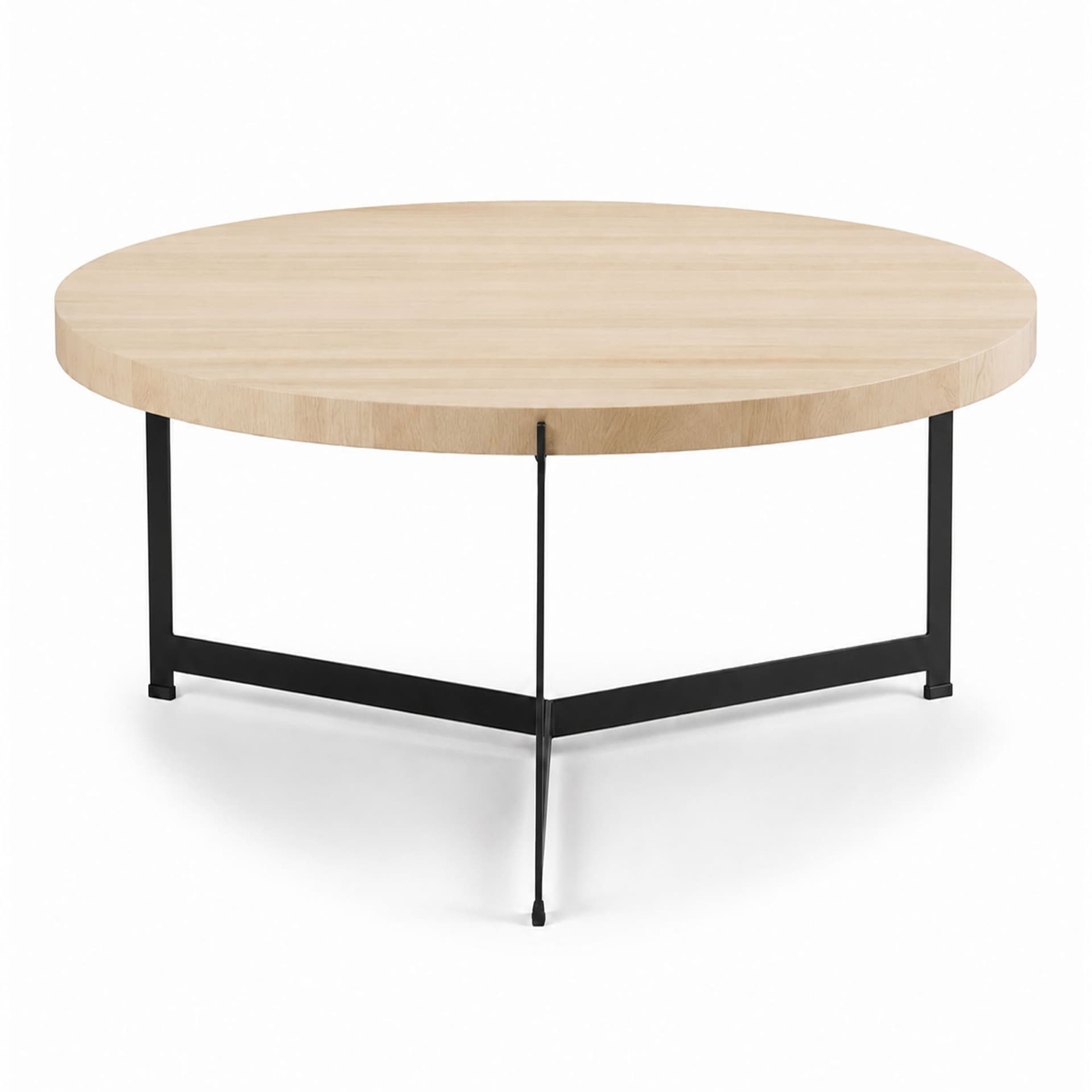 Dk3 - Plateau Coffee Table - Ø 60 cm - Höjd 45 cm, Skiva i Tvålad ek, Underrede i Svart pulverlackerat stål - Sofabord - Søren Rose Studio - Tre farget - Metall/Tre