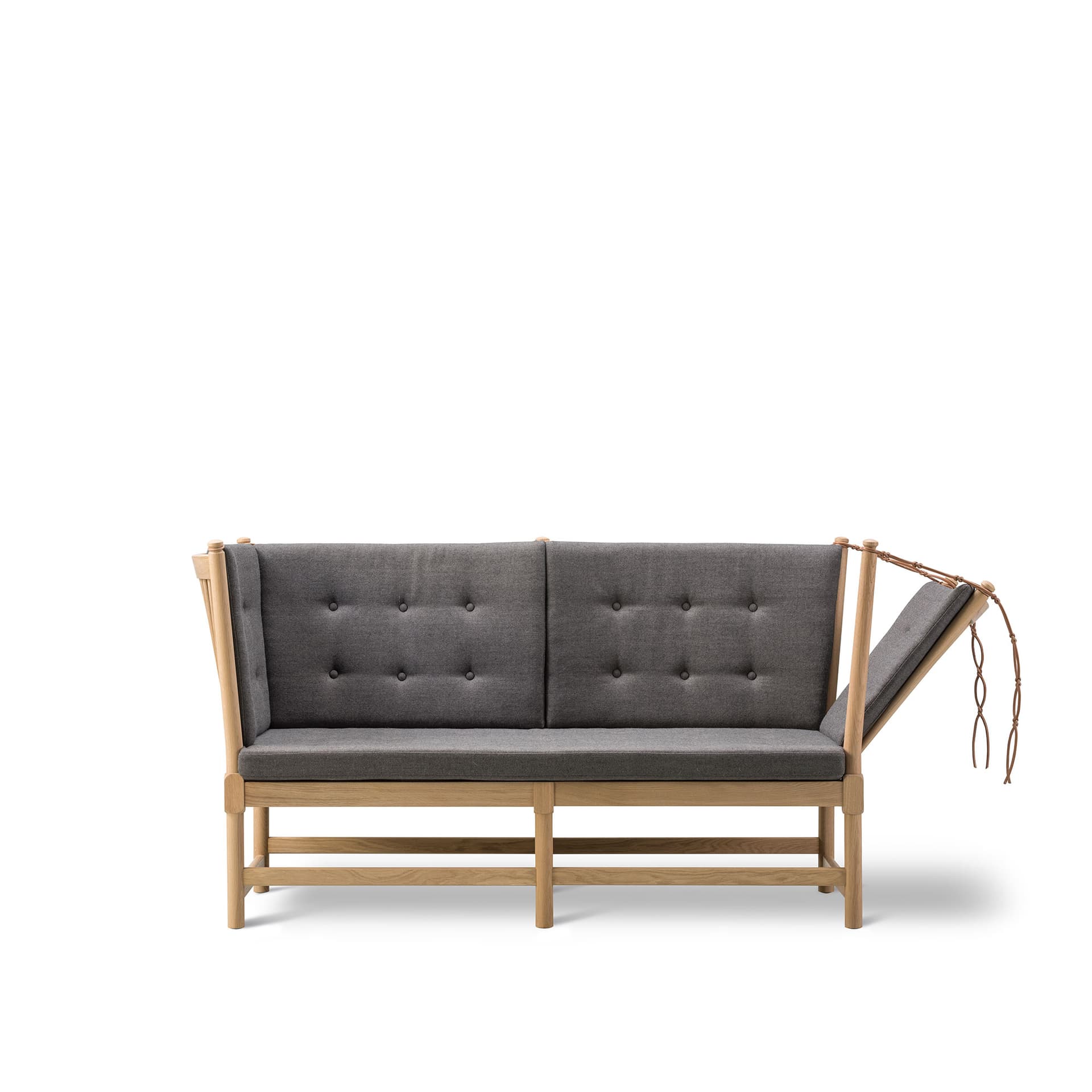 Fredericia Furniture - The Spoke-Back Sofa 2 Seater, Såpad ek, Tyg 1, 4201 Capture - Sofaer - Børge Mogensen - Grå