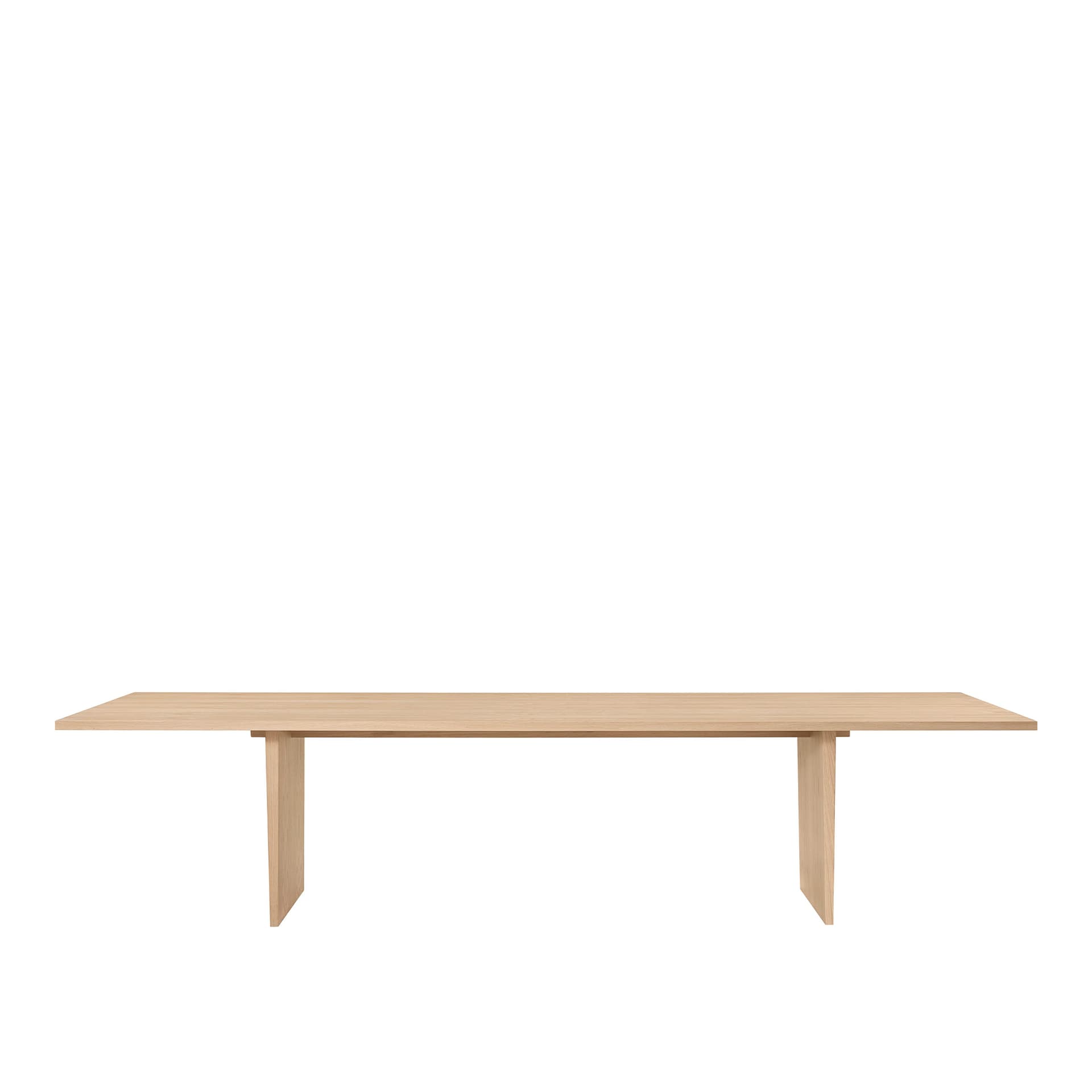 Gubi - Private Dining Table, 320cm Light Stained Oak Veneer - Spisebord - Space Copenhagen - Tre farget - Tre