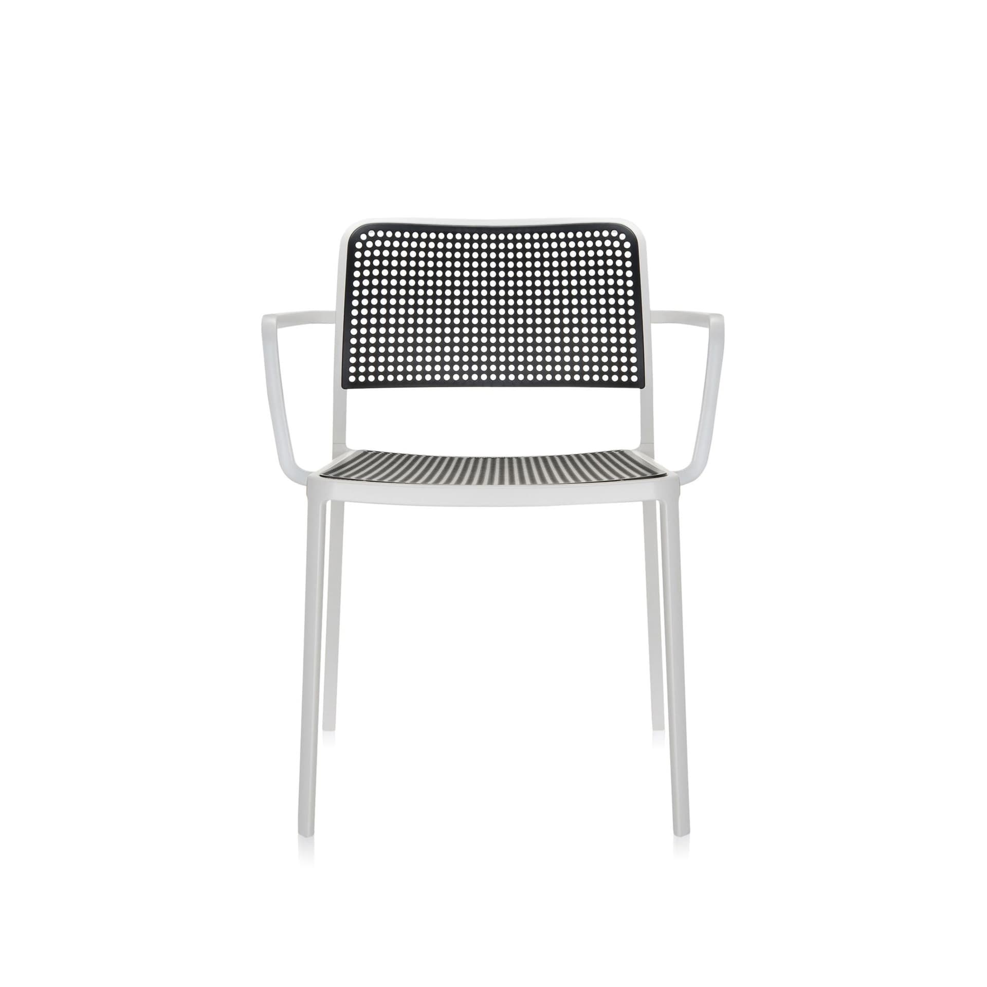 Kartell - Audrey Chair 5876, White/Black, Armrest - Spisestoler - Piero Lissoni - Hvit - Metall/Syntetisk materiale