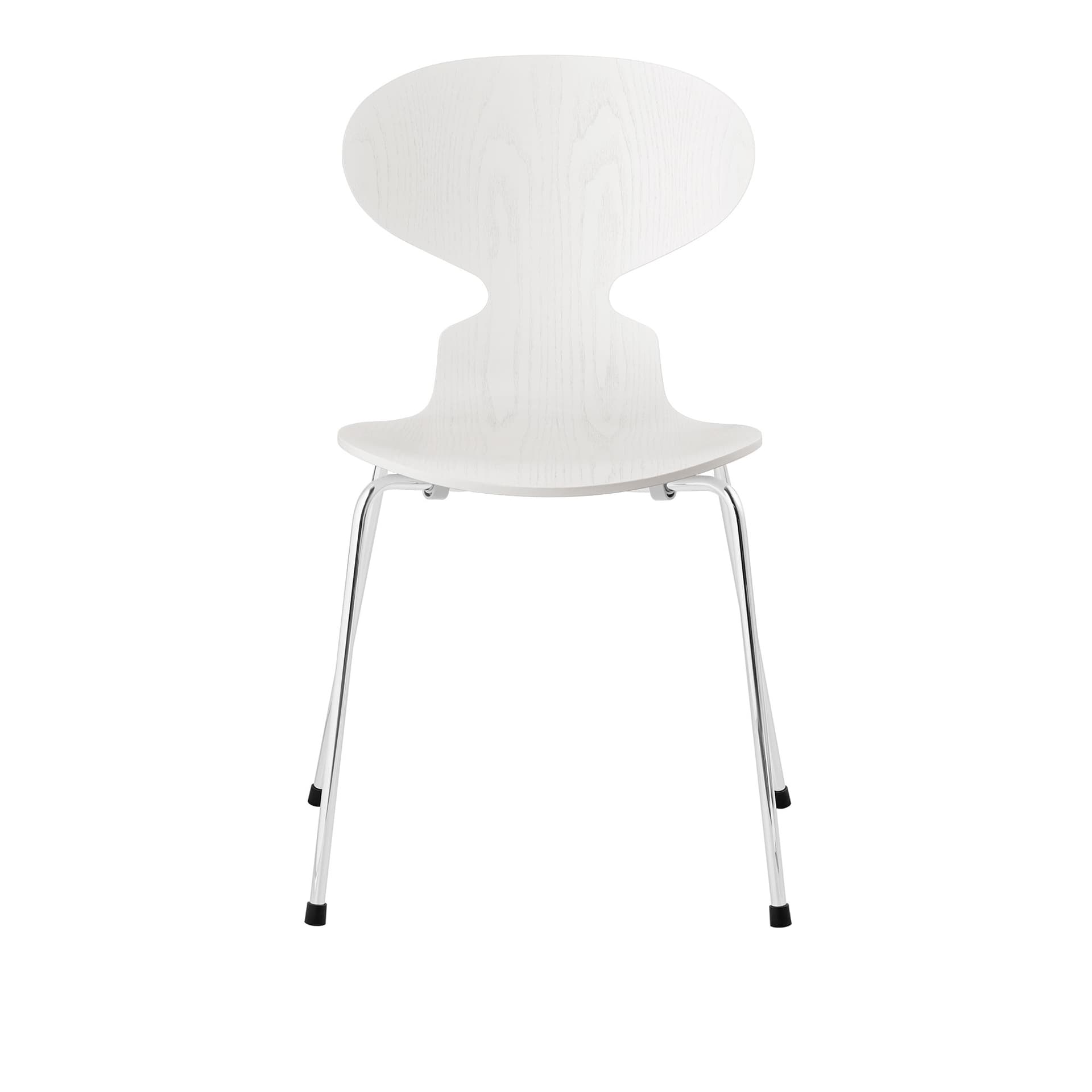 Fritz Hansen - 3101 Myran 4 ben, Färgad Ask, Vit, Underrede Förkromat Stål - Spisestoler - Arne Jacobsen - Hvit - Metall/Tre