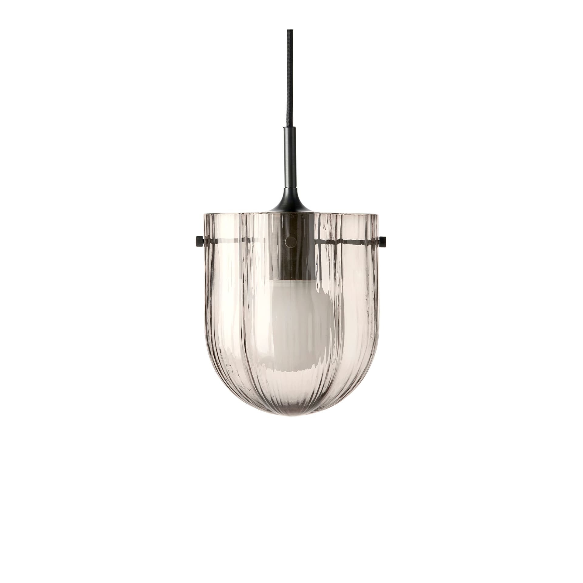 GUBI - Hans pendellampe Smoke/Antique Brass