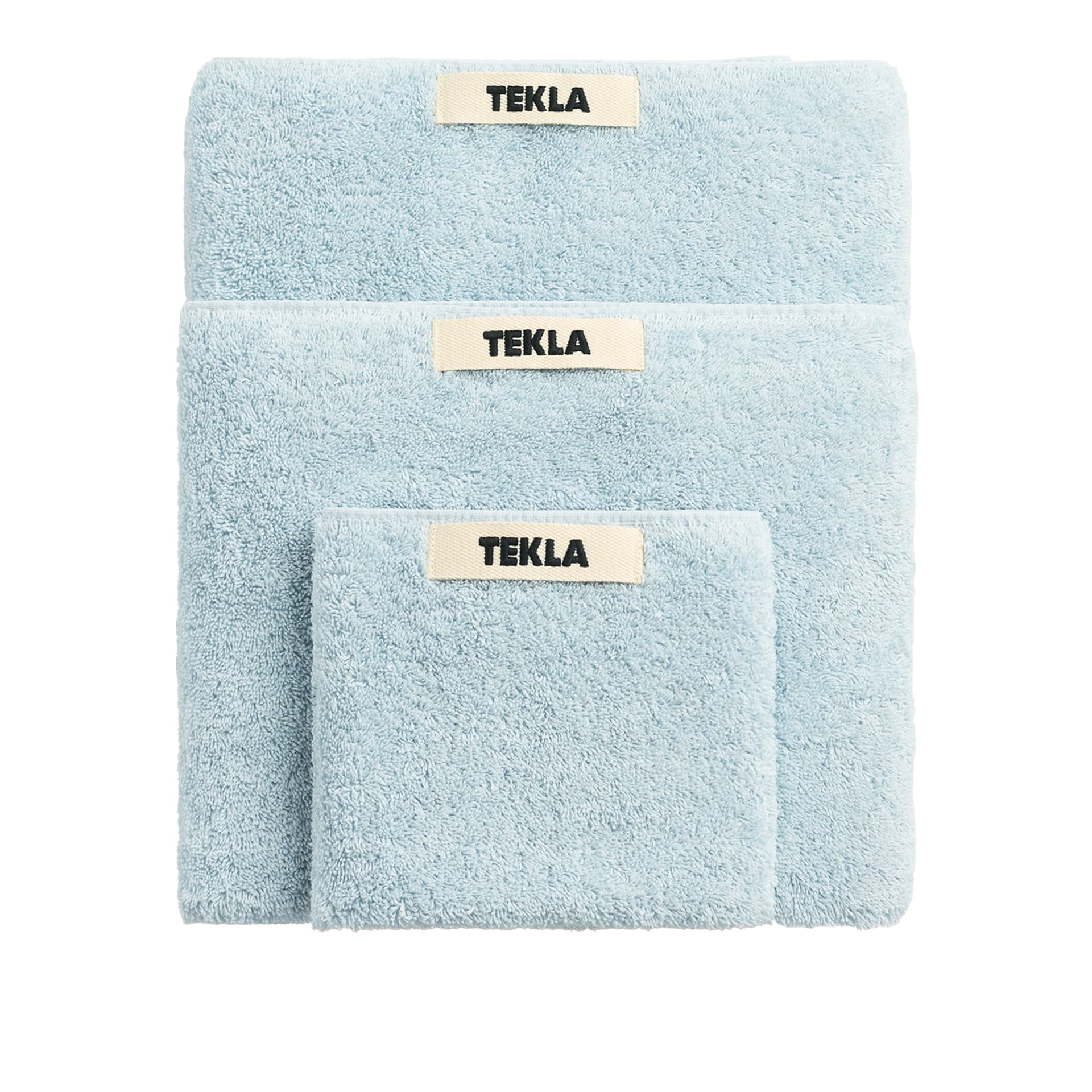 Tekla - Terry towel sky blue 70 x 140 cm - Håndklær og badehåndklær - Blå - Bomull
