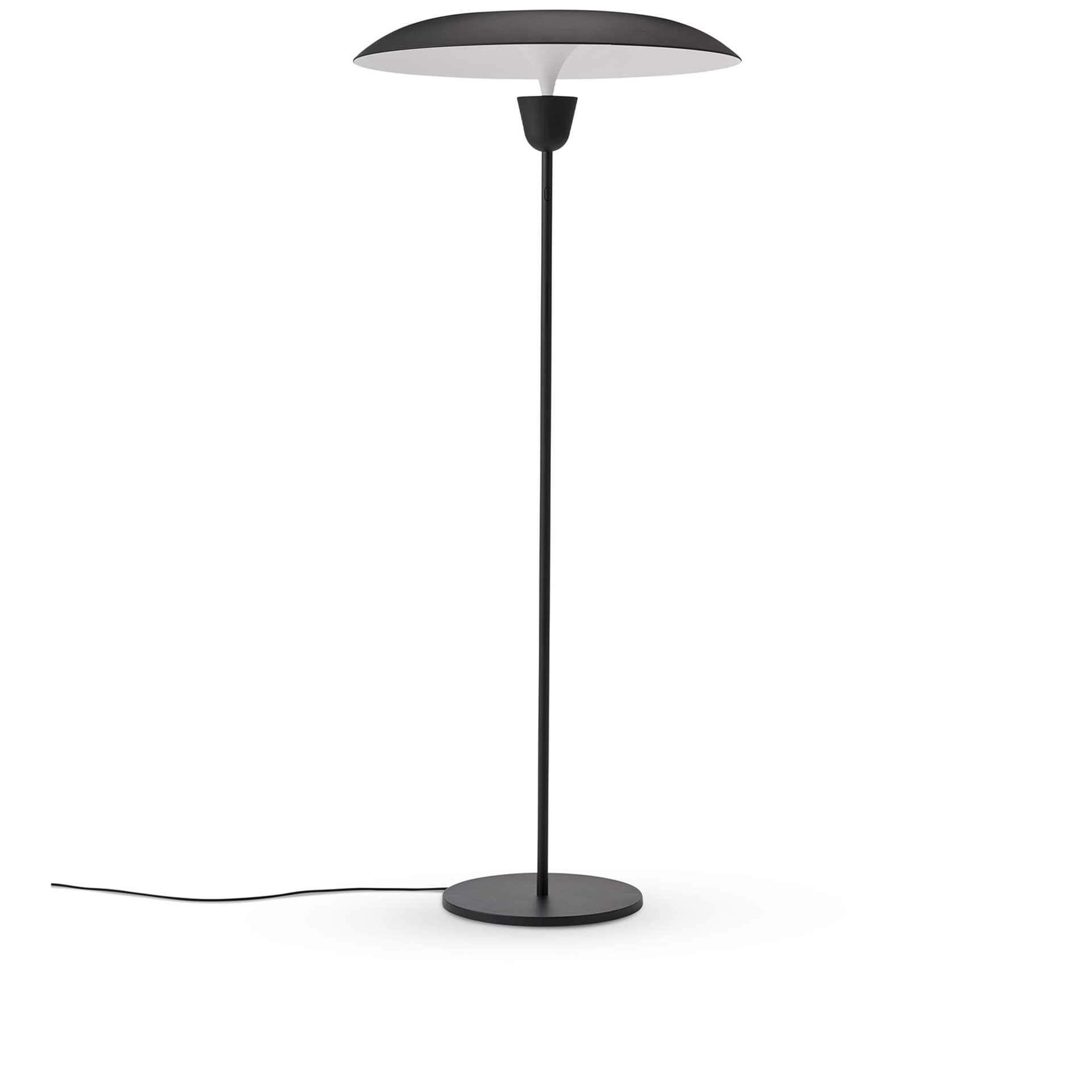 New Works - Kantarell Floor Lamp, Ø55, Black - Skjermlamper - Falke Svatun - Svart - Metall