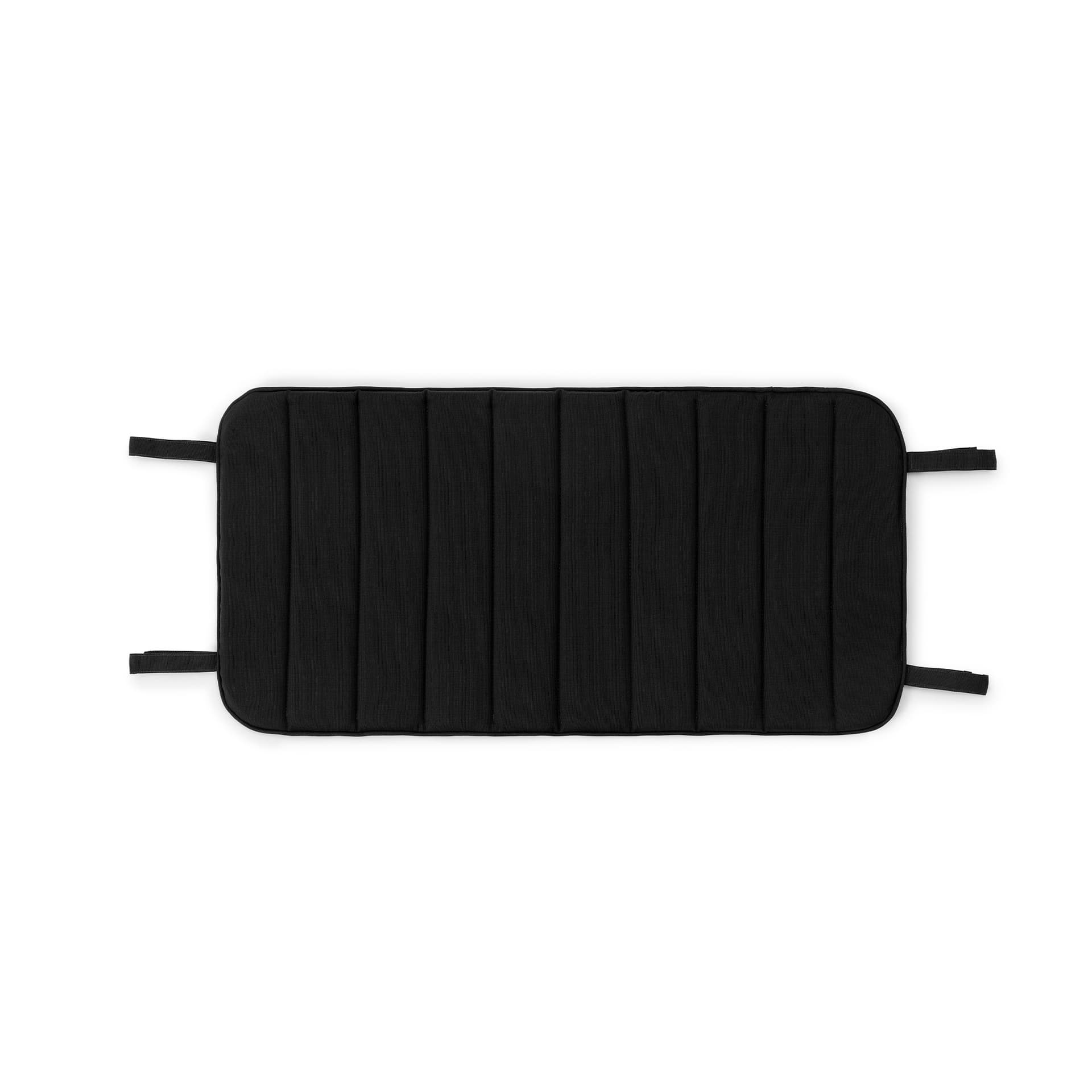 Normann Copenhagen - Vig Armchair Cushion Black - Dyner & puter - Simon Legald - Svart - Plast