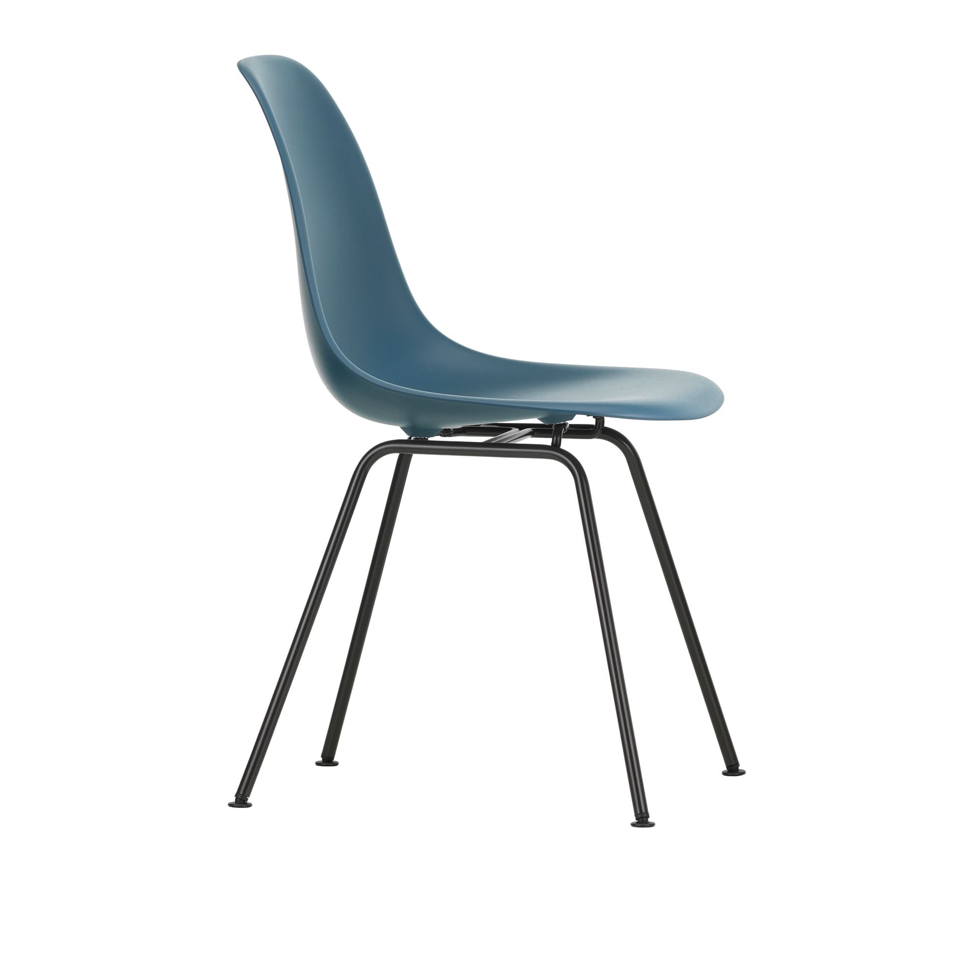 Vitra - Eames Plastic Chair DSX - 83 Sea Blue - Basic Dark Base - Spisestoler - Charles & Ray Eames - Blå - Metall/Plast