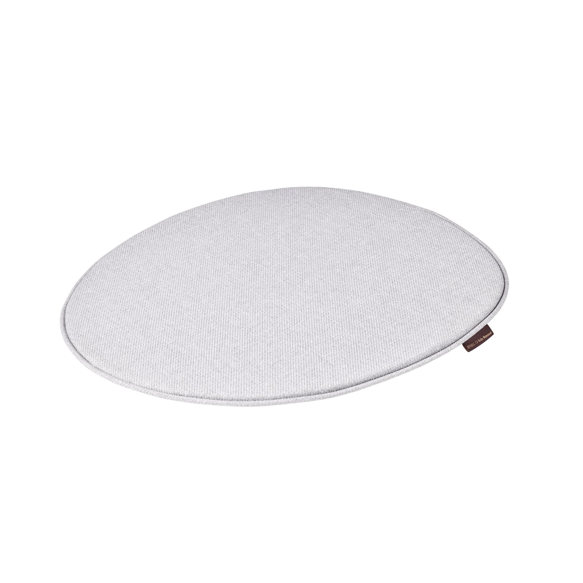 Fritz Hansen - 3110 Droppen Seat Cushion, Grey - Tilbehør stoler - Arne Jacobsen - Grå