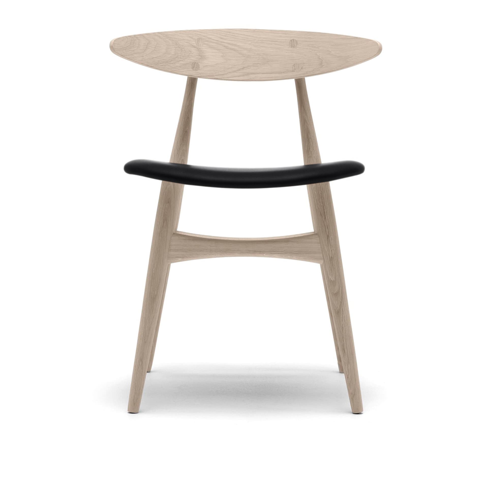 Carl Hansen - CH33P - Klädd sits, Tvålad Ek, Lädergrupp C Sif - 98 - Spisestoler - Hans J. Wegner - Tre farget - Tre