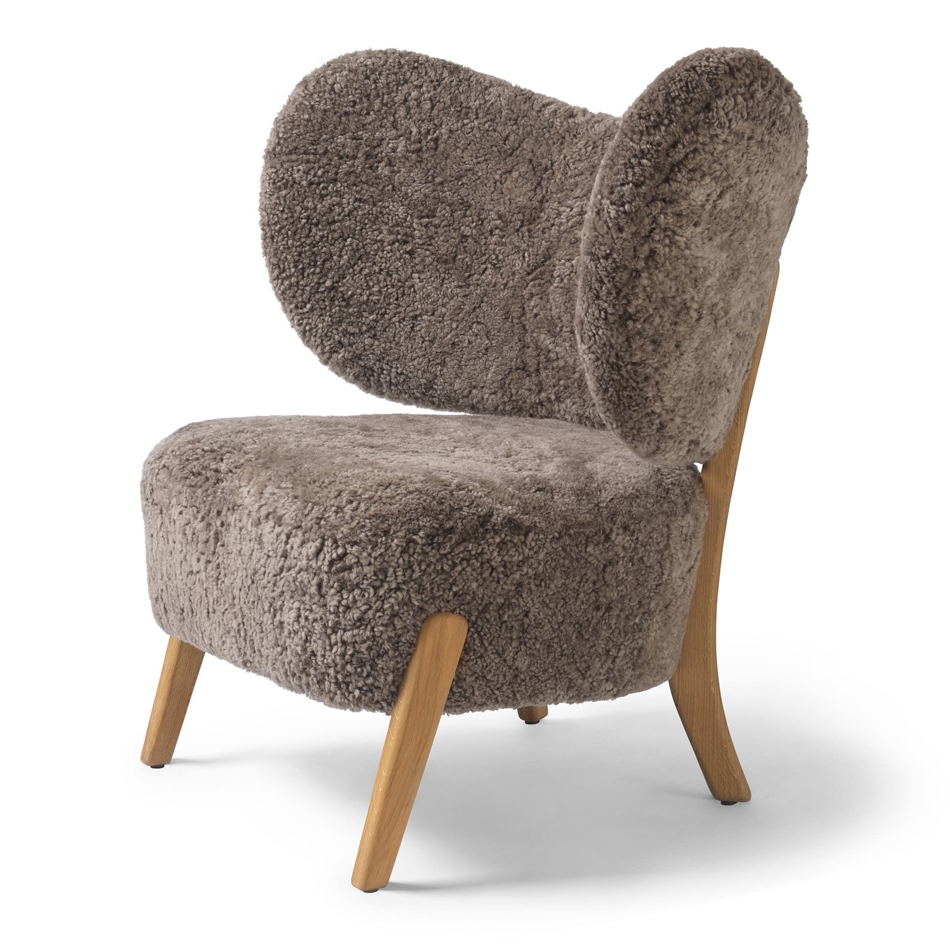 Mazo - TMBO Lounge Chair Sheepskin Sahara / Oak - Lenestoler - Magnus Stephensen - Tre/Tekstilmateriale