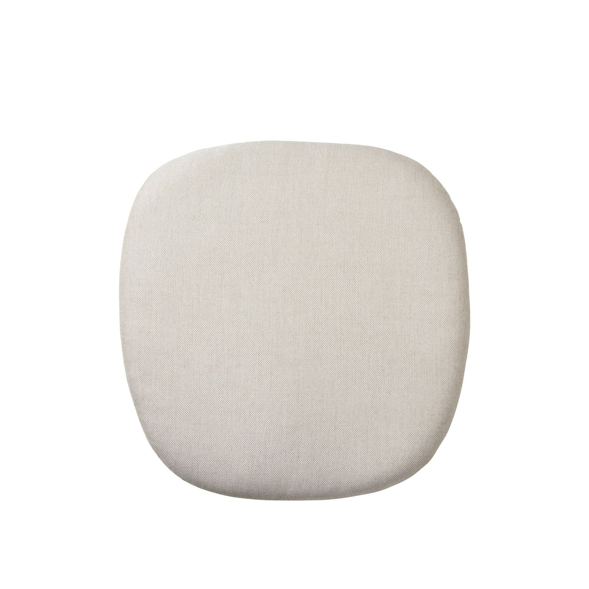 Gubi - Beetle & Bat Outdoor Seat Cushion, Sunbrella Natte NAT 10037 300 Heather Beige - Dyner & puter - GamFratesi - Beige - Plast