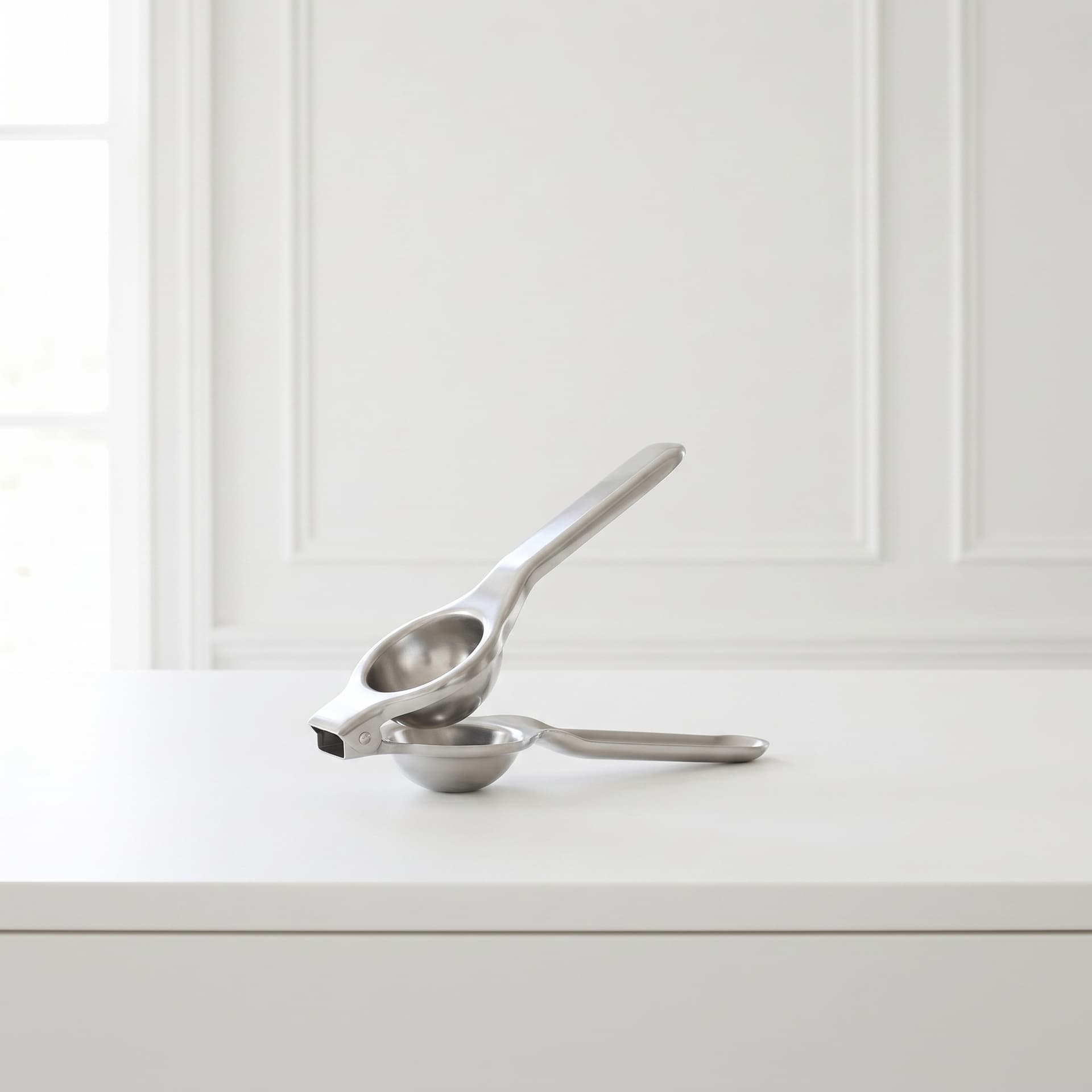 Manuel citruspresser i metal – 20,5 cm