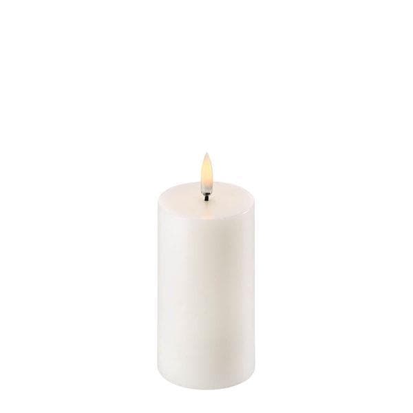 Uyuni Lighting - Søyle Stearinlys LED 5,8x10 cm Nordic White