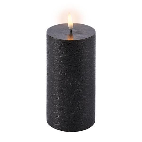 Uyuni Lighting - Stumpenkerze LED 7,8x15,2 cm rustikk svart