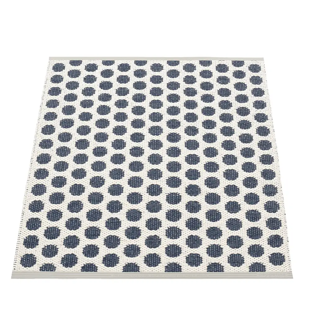 Pappelina, Noa tæppe 70x90 Dark Blue/Vanilla