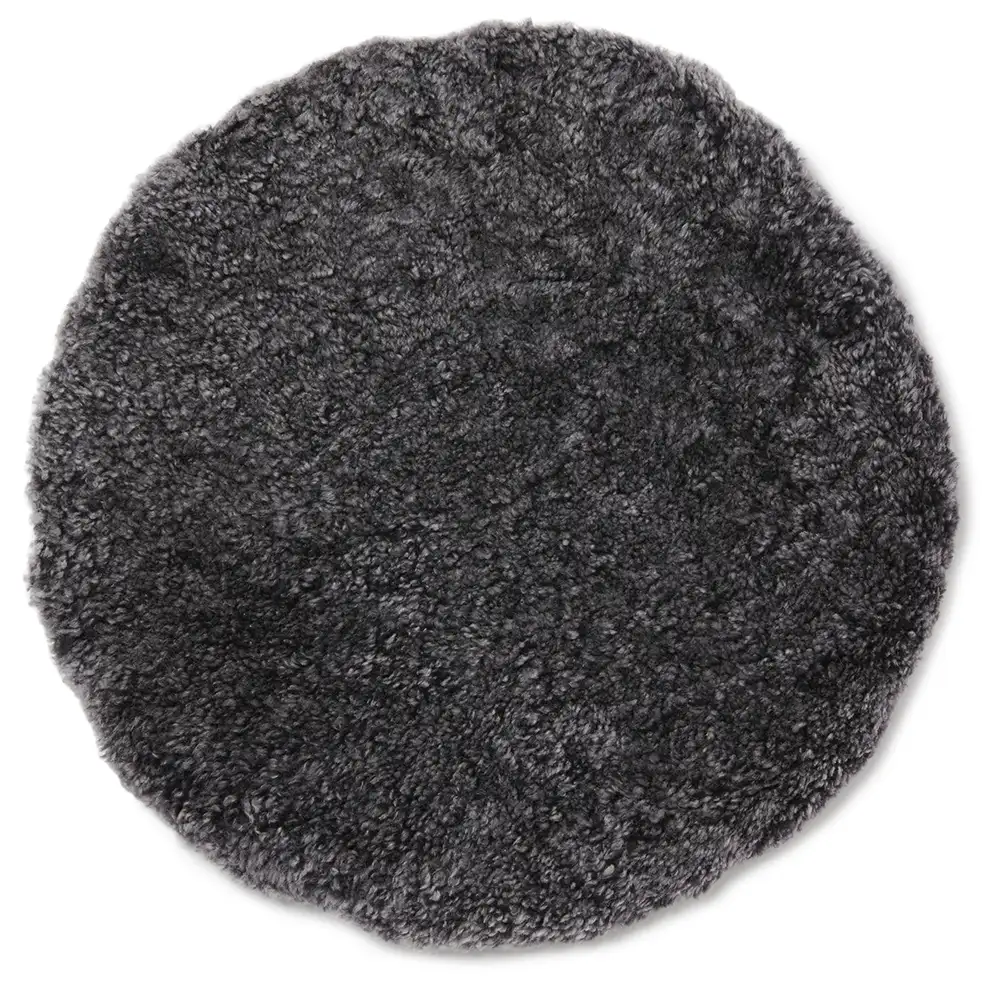 Skinnwille, Curly Siddehynde ø34 cm Dark grey