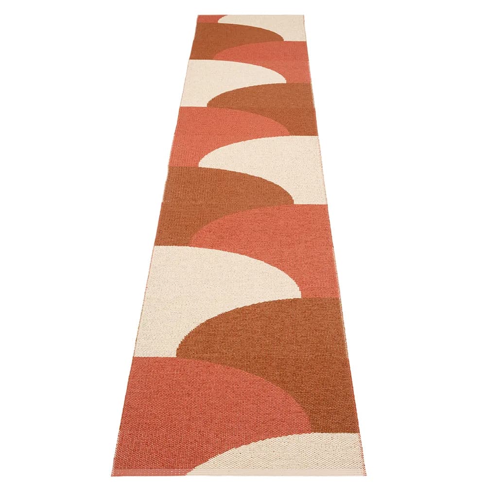 Pappelina, Hill tæppe Brick/Rust/Cream 70 x 360cm