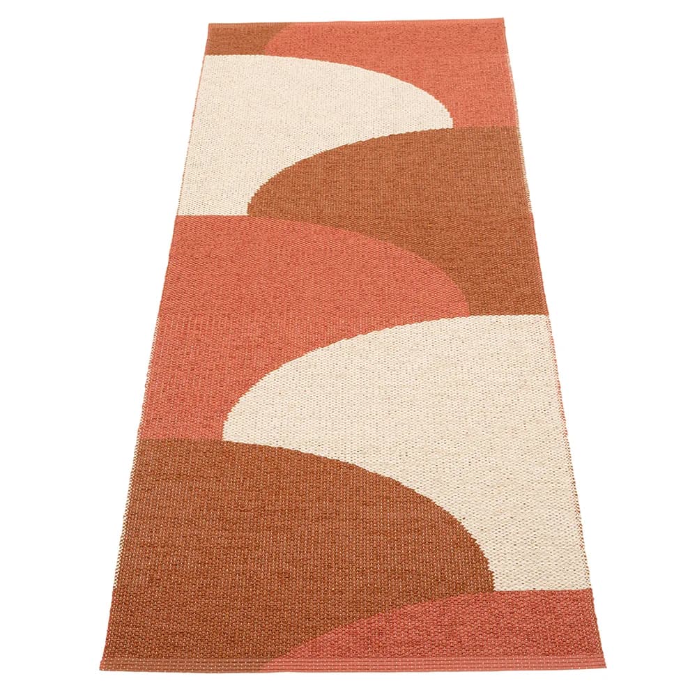 Pappelina, Hill tæppe Brick/Rust/Cream 70 x 180cm