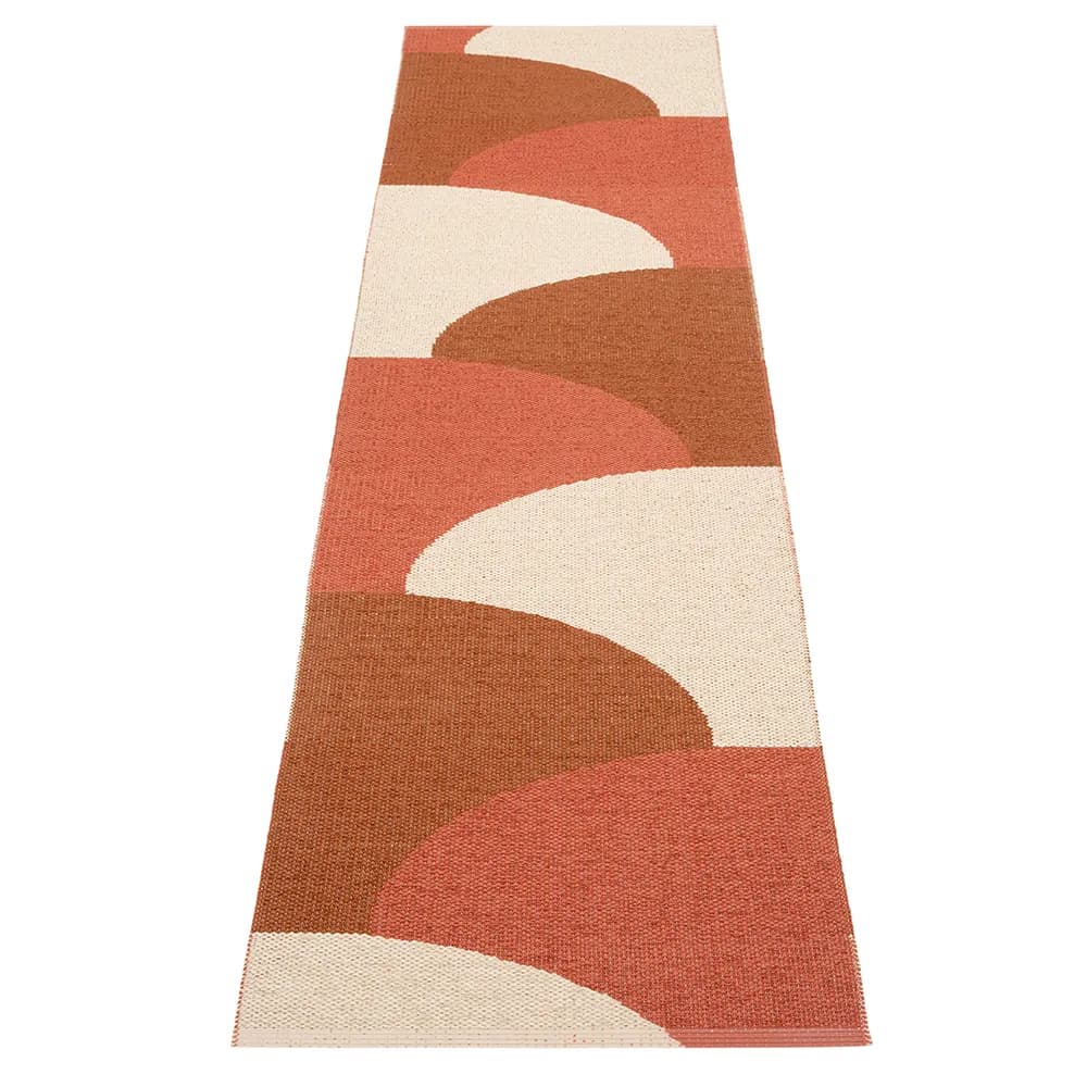 Pappelina, Hill tæppe Brick/Rust/Cream 70 x 270cm