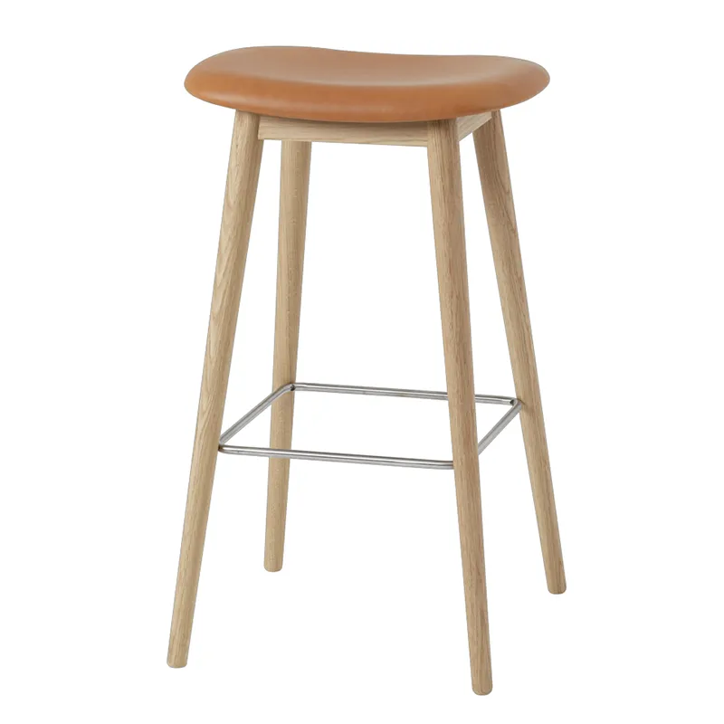 Muuto, Fiber barpall høj Wood Base - 75 cm - Refine Leather Cognac Oak
