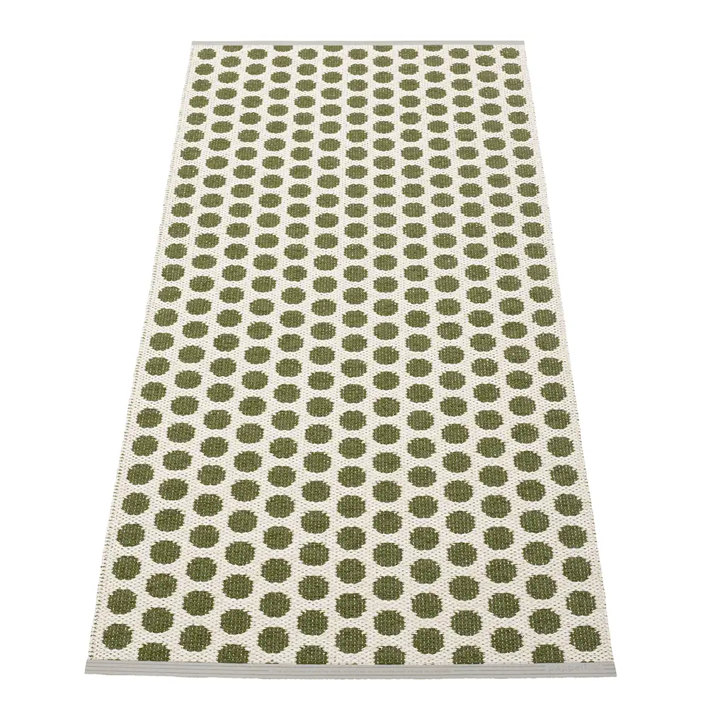 Pappelina, Noa tæppe 70x150 cm Dark Olive/Vanilla