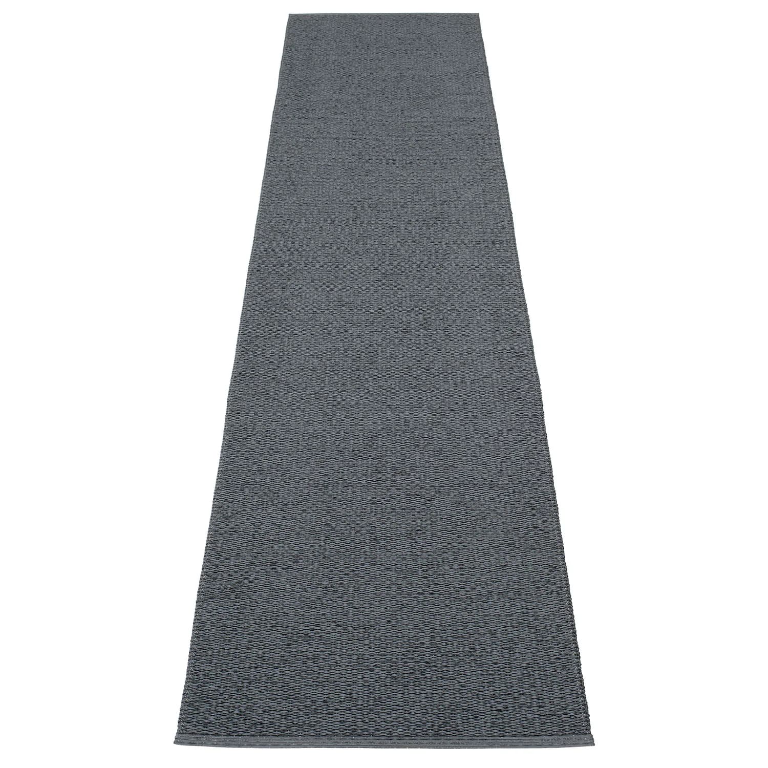 Pappelina, Svea tæppe 70x320 cm granit / black metallic