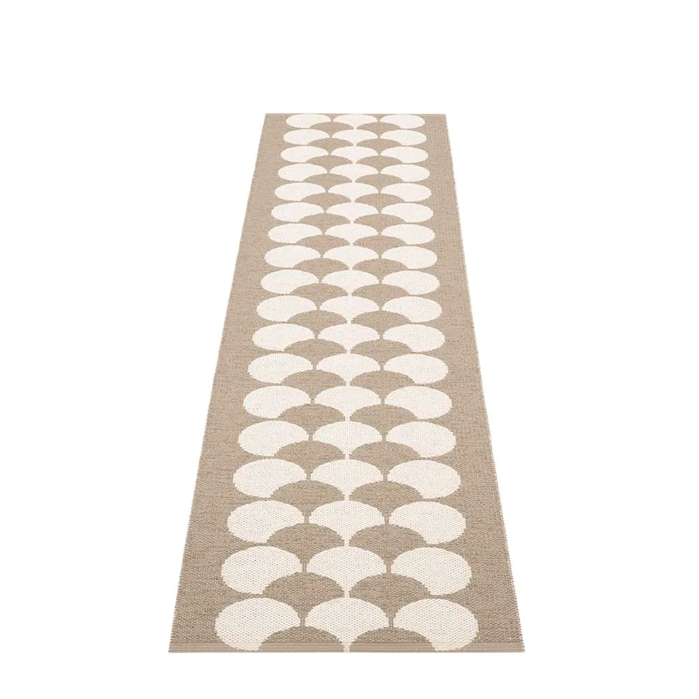 Pappelina, Poppy Potato / Vanilla tæppe 70 x 250 cm