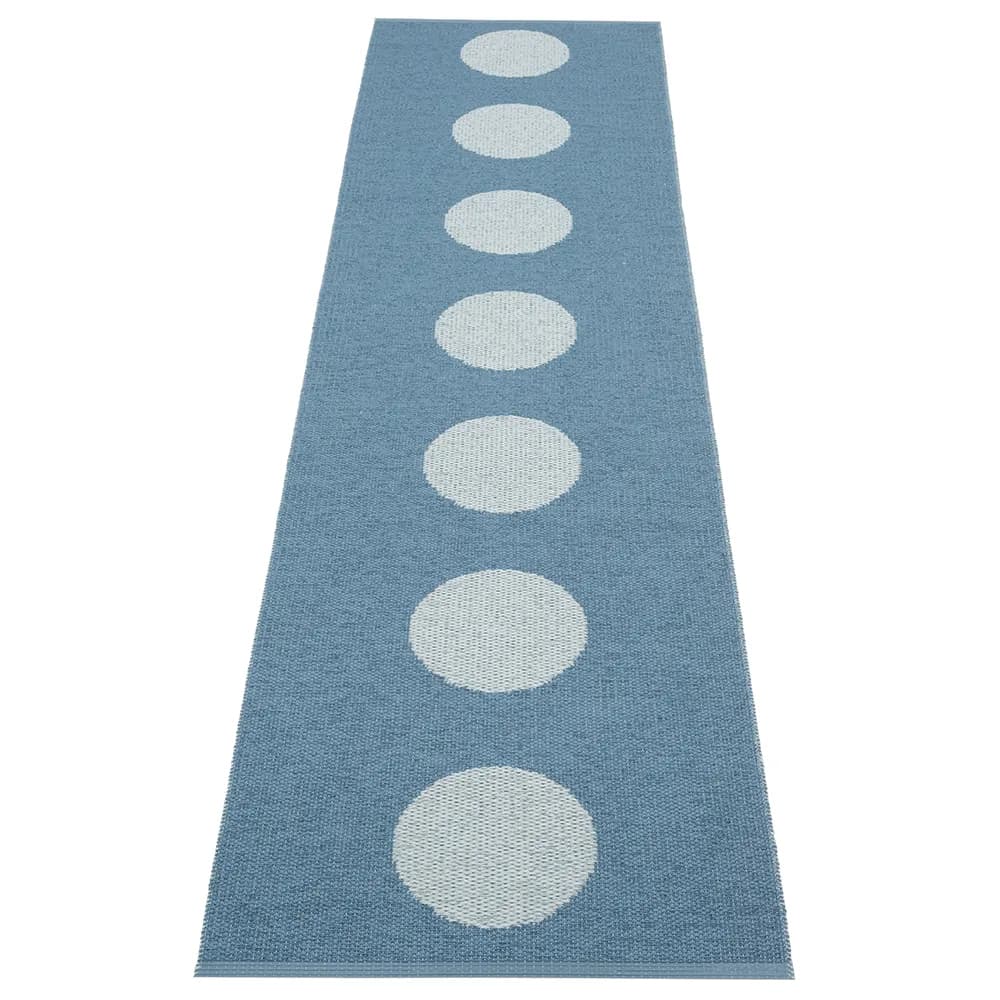 Pappelina, Vera Pop tæppe River Blue/Blue Fog 70 x 280cm