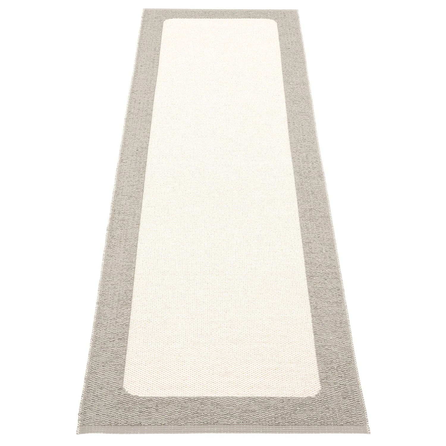 Pappelina, Ilda matte 70x240 cm warm grey / vanilla