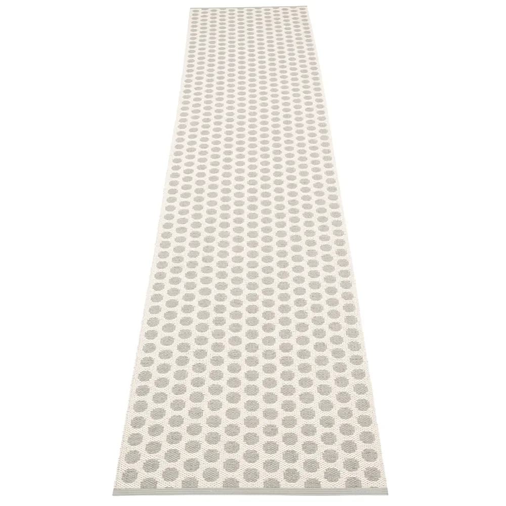 Pappelina, Noa teppe Warm Grey/ V/ W. Grey stripe 70 x 350 cm