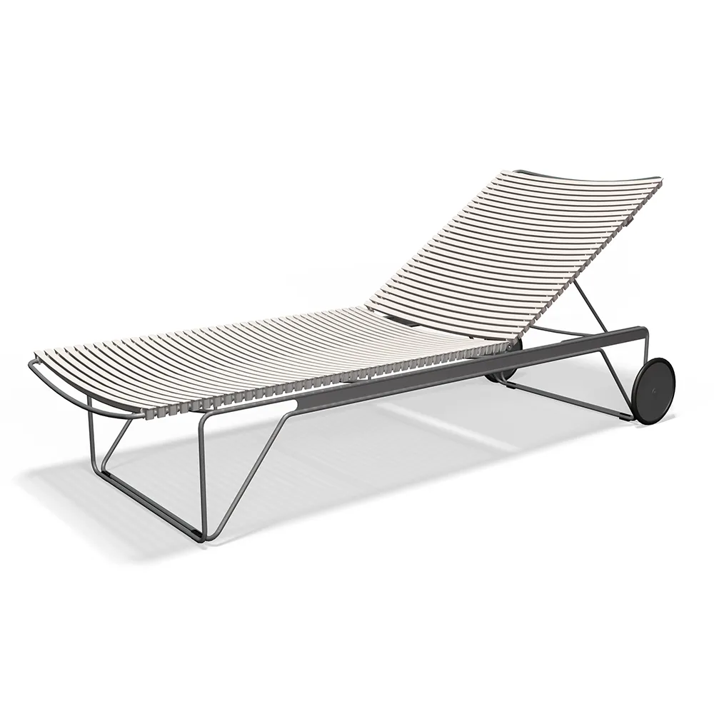 Houe, Click Adjustable chaise longue Muted white. Frame: Grey