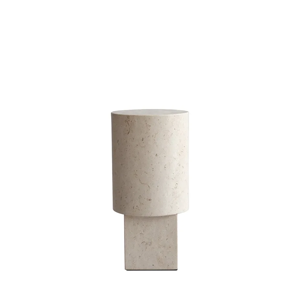 101 Copenhagen, Column bord-Kalkstein