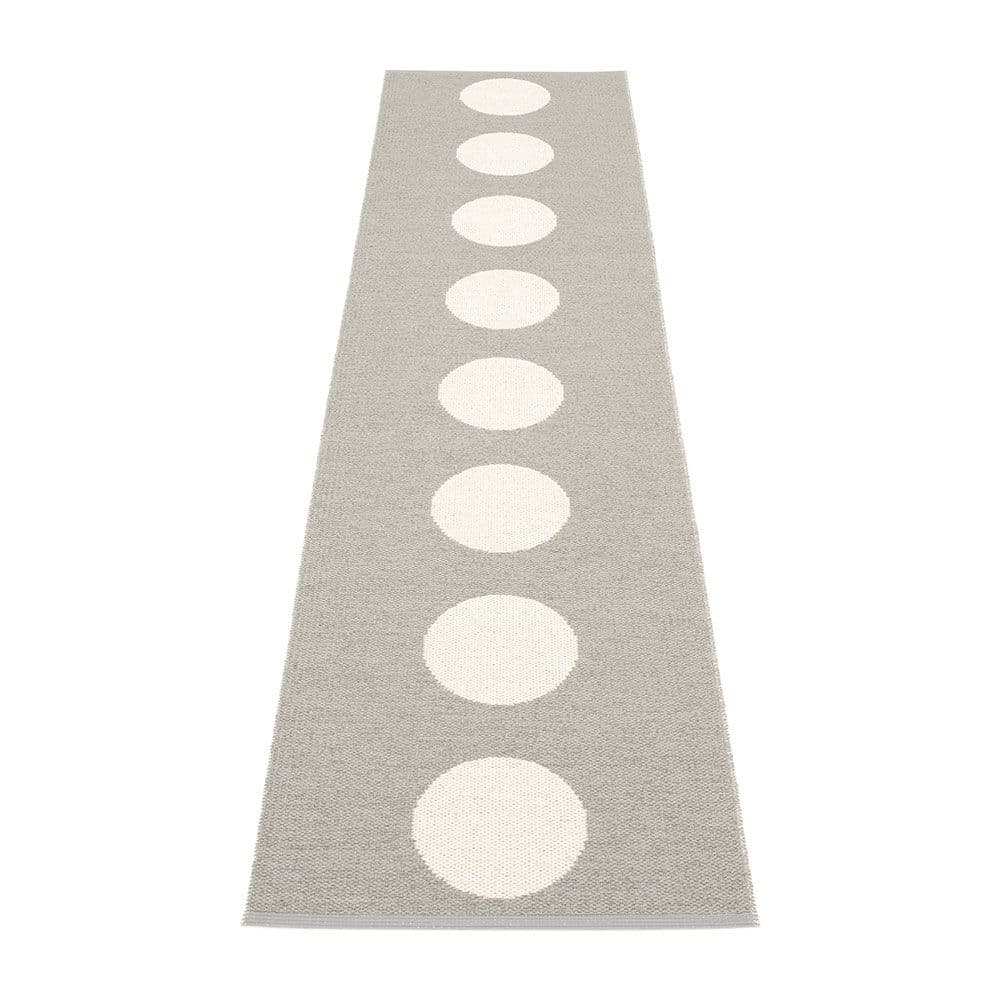 Pappelina, Vera matte 70x300 cm warm grey/vanilla